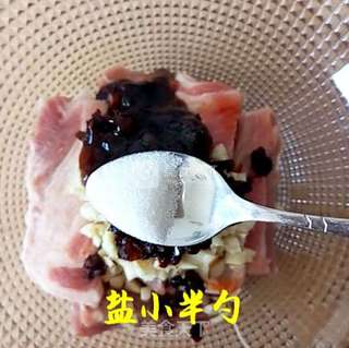 老干妈蒸排骨的做法步骤:7