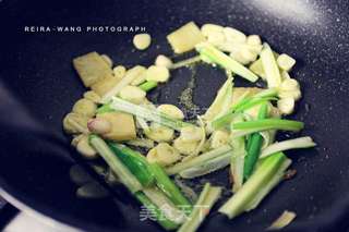 芹菜鲫鱼豆腐的做法步骤:6