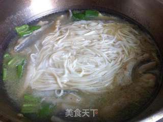 黄鱼煨面的做法步骤:11