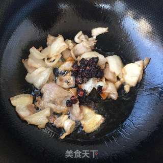 青蒜回锅肉的做法步骤：5