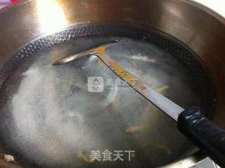 黄鱼煨面的做法步骤:7