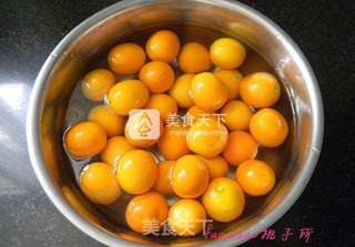 金桔酱的做法步骤:2