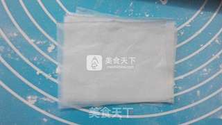 咸香可口小笼包——胡萝卜木耳小笼包的做法步骤:8