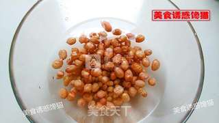 花生黄豆排骨汤的做法步骤：2