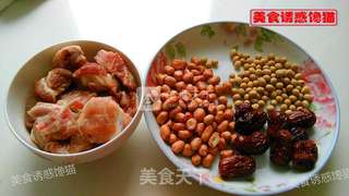 花生黄豆排骨汤的做法步骤：1