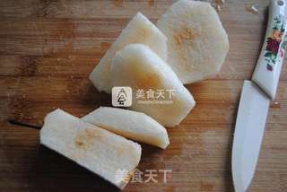 冰糖罗汉果梨饮的做法步骤:2