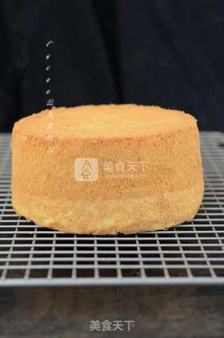 6寸戚风蛋糕的做法步骤:10