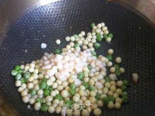 河虾仁炒鸡头米的做法步骤:9