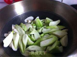 山药面筋炒丝瓜的做法步骤:5