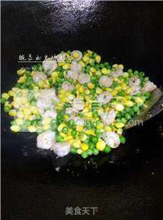 【金玉满堂】豌豆玉米炒虾仁的做法步骤:9