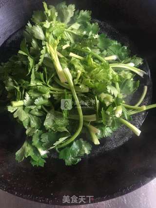 香芹肉包的做法步骤:2