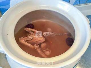 红枣桂圆枸杞鸽子汤的做法步骤:4