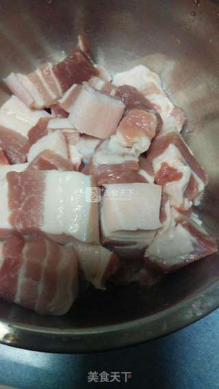 春笋烧肉的做法步骤:2