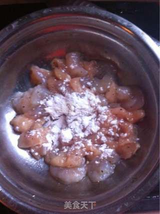 西葫芦炒虾仁鸡片的做法步骤:4