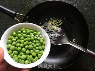 春吃豌豆上班族养颜明眸法宝豌豆枸杞炒肉的做法步骤:4