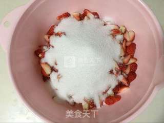 草莓酱的做法步骤:2