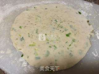 葱油饼的做法步骤:7