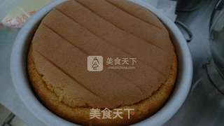韩式裱花芭比娃娃的做法步骤：1