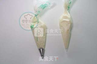 草莓水果奶油裱花蛋糕的做法步骤:13