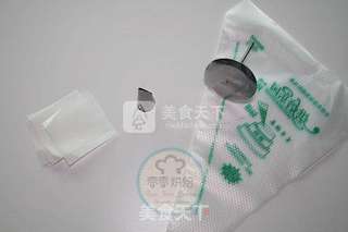 草莓水果奶油裱花蛋糕的做法步骤:12