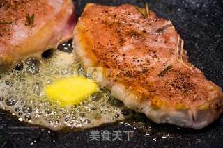 黑醋配香煎黑毛猪 Berkshire Pork Chop的做法步骤:4