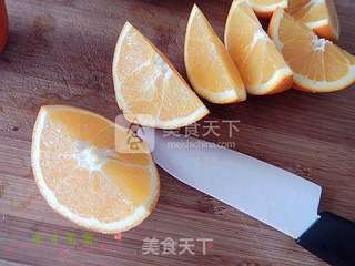 鲜榨橙汁的做法步骤:3