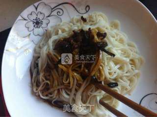 干贝海米葱油拌面的做法步骤:10