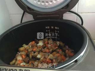 茄子腊肠糙米焖饭的做法步骤:9
