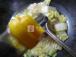 牛肉白菜波纹面的做法步骤：5