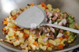 红咖喱大虾饭的做法步骤：4