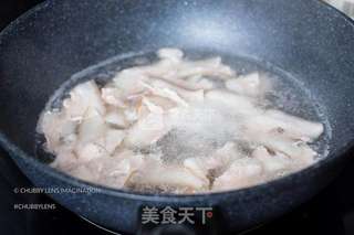 灯影川麻回锅肉的做法步骤:4
