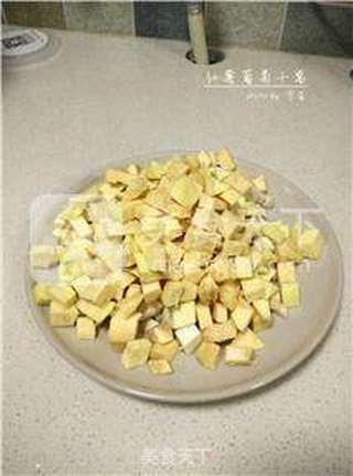 【粗粮也可做果酱】红薯葡萄干酱的做法步骤:2
