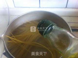 海鲜青酱拌面的做法步骤:13