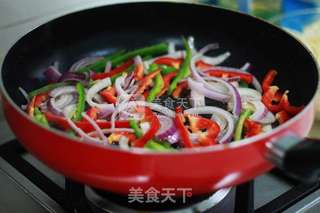 黑椒牛柳炒意粉的做法步骤:6