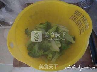 西兰花炒鲜虾的做法步骤:4