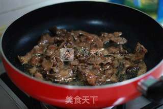 黑椒牛柳炒意粉的做法步骤:5