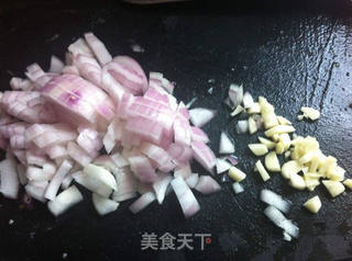 牛肉番茄酱拌意面的做法步骤:2