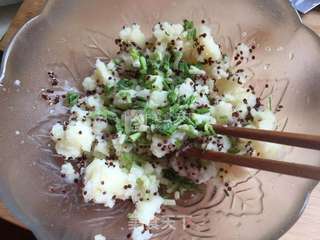 葱香藜麦土豆泥饼的做法步骤:7