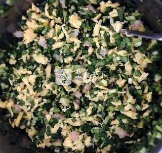 素三鲜水饺 韭菜鸡蛋虾仁水饺的做法步骤:6