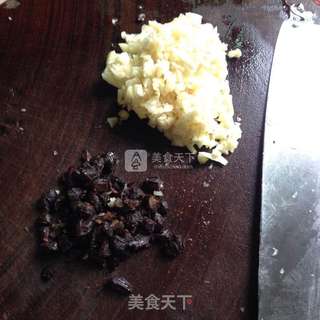 蒜蓉蒸扇贝的做法步骤:2