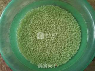 百变甜品【冰冻篇】 淡斑美颜 木耳红枣西米糕的做法步骤:3
