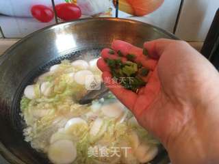 白菜肉丝汤年糕的做法步骤:9