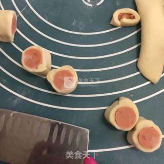 香肠花边大虾披萨的做法步骤:6