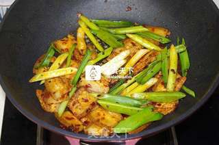 【回锅肉】就像走过平淡后的蓦然回首-不严肃做法的做法步骤：9