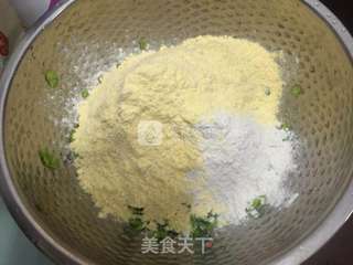 榆钱窝窝头的做法步骤:4
