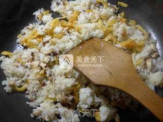 萝卜干香菇炒饭的做法步骤：4