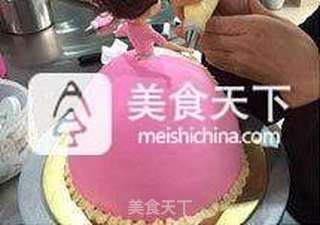 【双色抹面芭比蛋糕】的做法步骤:5