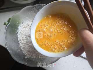 榆钱鸡蛋饼的做法步骤:3