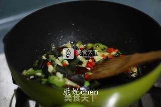 制作简单营养味美的【皮蛋豆腐】的做法步骤：4