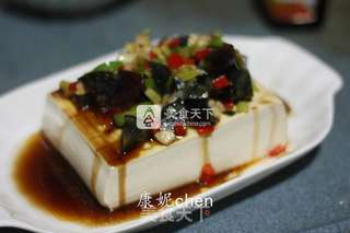 制作简单营养味美的【皮蛋豆腐】的做法步骤：6